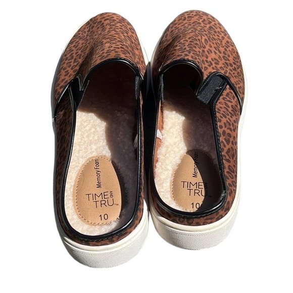 Memory Foam Casual Slip Ons - Picture 2 of 7